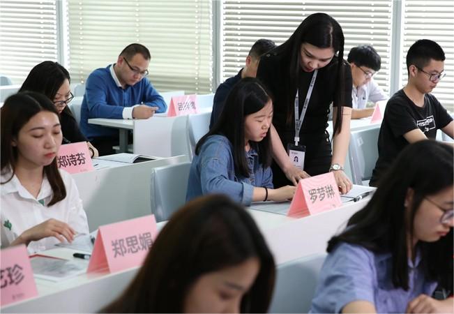 高考复读生以及高三考生必须了解的几个点.jpg